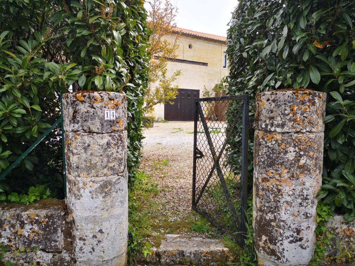 Maison De Campagne Proche Libourne Saint-Denis-de-Pile Екстер'єр фото